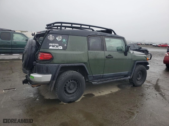 2011 Toyota FJ Cruiser with VIN JTEBU4BFXBK103533, listed as a Copart auction lot 49108565 with 106,123 mi miles and Salvage Title. Bid and sale history available at carsss.com. Image 3.