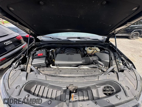 2022 Chevrolet Suburban LT with VIN 1GNSKCKD8NR10297, listed as a Copart auction lot 62238575 with 195,782 mi miles and Clean title. Bid and sale history available at DreamBid. Image 7.