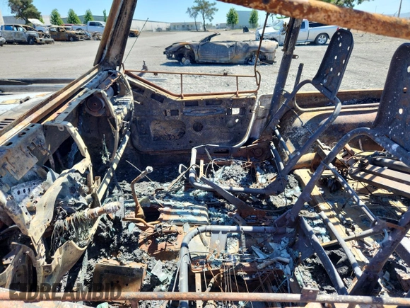 2000 Jeep Wrangler SE with VIN 1J4FA29P2YP797531, listed as a Copart auction lot 56058845 with Not provided miles and Salvage title. Bid and sale history available at DreamBid. Image 7.