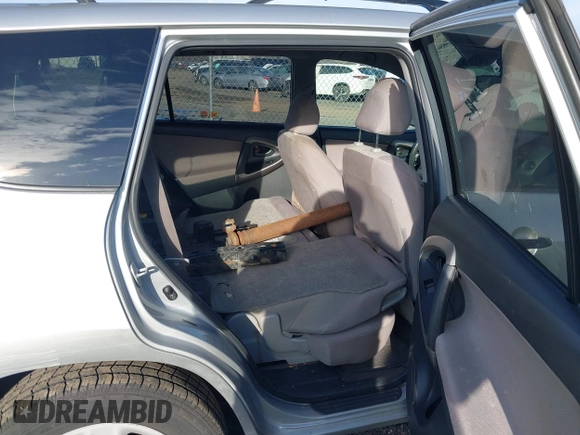 2008 Toyota RAV4 with VIN JTMBD33V686071430, listed as a IAAI auction lot 41627561 with 157,370 mi miles. Bid and sale history available at carsss.com. Image 8.