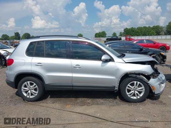 2016 Volkswagen Tiguan R-Line with VIN WVGAV7AX7GW557260, listed as a IAAI auction lot 42569691 with 96,019 mi miles and . Bid and sale history available at DreamBid. Image 14.