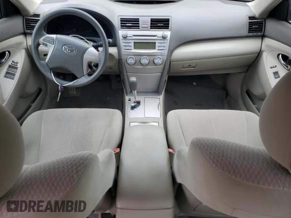 2011 Toyota Camry LE z VIN 4T1BF3EK3BU671513, wystawiony jako Copart lot #58501305 z przebiegiem Nie podano mil oraz Nie do naprawy • Non repairable. Historia ofert i sprzedaży dostępna na DreamBid. Obrazek 8.