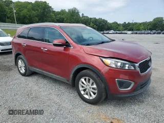 2017 Kia Sorento LX z VIN 5XYPG4A38HG237626, wystawiony jako Copart lot #57173035 z przebiegiem 141 417 mil mil oraz Szkoda całkowita • Salvage title. Historia ofert i sprzedaży dostępna na DreamBid. Obrazek 4.