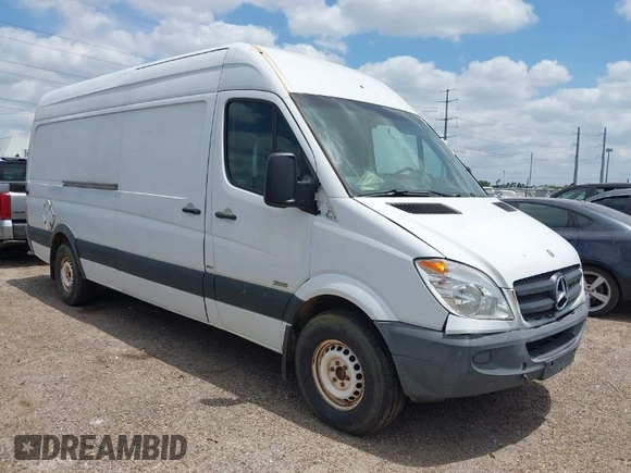 2012 Mercedes-Benz Sprinter Cargo with VIN WD3PE8CB7C5673557, listed as a IAAI auction lot 42044315 with Not Provided miles. Bid and sale history available at carsss.com. Image 1.