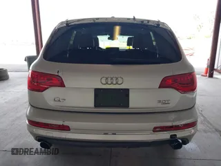 2015 Audi Q7 3.0T Premium with VIN WA1CGAFE9FD026724, listed as a IAAI auction lot 41740073 with 71,505 mi miles. Bid and sale history available at carsss.com. Image 16.