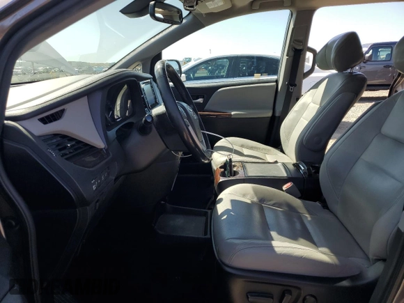 2018 Toyota Sienna XLE Auto Access Seat с VIN 5TDYZ3DC7JS954063, выставлен на аукционе Copart как лот 49421995 с пробегом 112 772 миль миль и Списание • Salvage title. История ставок и продаж доступна на DreamBid. Изображение 7.