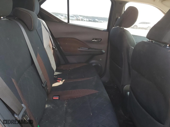 2018 Nissan Kicks SR with VIN 3N1CP5CU5JL533120, listed as a Copart auction lot 44188165 with 56,996 mi miles and Salvage Title. Bid and sale history available at carsss.com. Image 10.