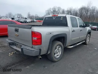 2008 Chevrolet Silverado 1500 LTZ with VIN 2GCEK133281102041, listed as a IAAI auction lot 41910348 with 193,573 mi miles. Bid and sale history available at carsss.com. Image 4.