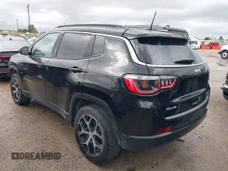 2024 Jeep Compass Latitude with VIN 3C4NJDBN6RT606146, listed as a IAAI auction lot 42123381 with 36,628 mi miles and . Bid and sale history available at carsss.com. Image 3.
