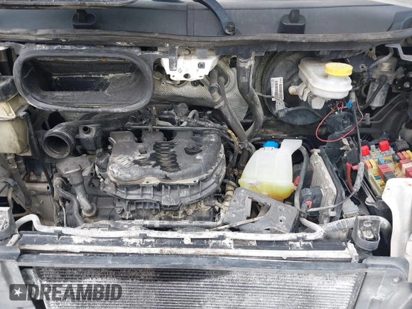 2015 Ram ProMaster Cargo z VIN 3C6TRVDG1FE504703, wystawiony jako IAAI lot #42149367 z przebiegiem 204 463 mil mil oraz . Historia ofert i sprzedaży dostępna na DreamBid. Obrazek 10.