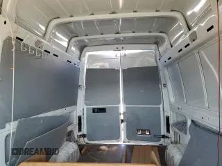 2005 Freightliner Sprinter with VIN WDYPD644X55808602, listed as a Copart auction lot 55554884 with 275,716 mi miles and Salvage Title. Bid and sale history available at DreamBid. Image 10.
