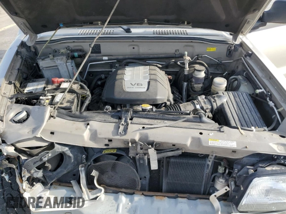 2001 Isuzu Trooper S with VIN JACDJ58X117J11550, listed as a Copart auction lot 46323185 with 236,762 mi miles and Salvage title. Bid and sale history available at DreamBid. Image 13.