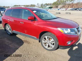 2013 Nissan Pathfinder SV with VIN 5N1AR2MM2DC612509, listed as a IAAI auction lot 40997193 with 999,999 mi miles. Bid and sale history available at carsss.com. Image 1.