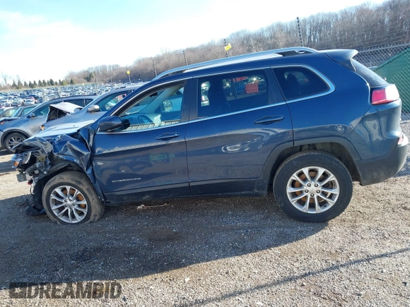 2019 Jeep Cherokee Latitude with VIN 1C4PJMCX4KD469454, listed as a IAAI auction lot 41488654 with 92,634 mi miles. Bid and sale history available at carsss.com. Image 14.