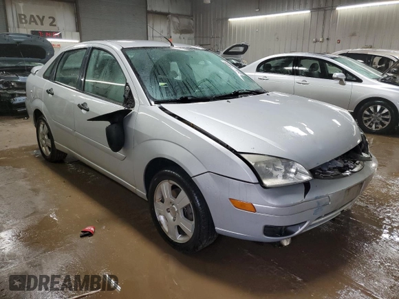 2007 Ford Focus S z VIN 1FAHP34N37W262789, wystawiony jako Copart lot #50814405 z przebiegiem 56 604 mil mil oraz Szkoda całkowita • Salvage title. Historia ofert i sprzedaży dostępna na DreamBid. Obrazek 4.