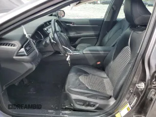 2020 Toyota Camry SE z VIN 4T1G11AK8LU927869, wystawiony jako Copart lot #57242235 z przebiegiem 85 487 mil mil oraz Szkoda całkowita • Salvage title. Historia ofert i sprzedaży dostępna na DreamBid. Obrazek 7.