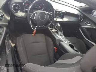 2017 Chevrolet Camaro 1LT z VIN 1G1FB1RX3H0170559, wystawiony jako Copart lot #55655385 z przebiegiem 155 566 mil mil oraz Szkoda całkowita • Salvage title. Historia ofert i sprzedaży dostępna na DreamBid. Obrazek 8.