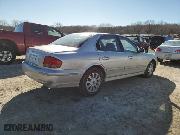 2005 Hyundai Sonata GLS with VIN KMHWF35H45A113584, listed as a Copart auction lot 47126885 with 105,482 mi miles and Salvage Title. Bid and sale history available at carsss.com. Image 3.
