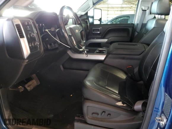 2016 Chevrolet Silverado 3500HD LTZ z VIN 1GC4K0C87GF258682, wystawiony jako Copart lot #57608235 z przebiegiem 213 684 mil mil oraz Szkoda całkowita • Salvage title. Historia ofert i sprzedaży dostępna na DreamBid. Obrazek 7.
