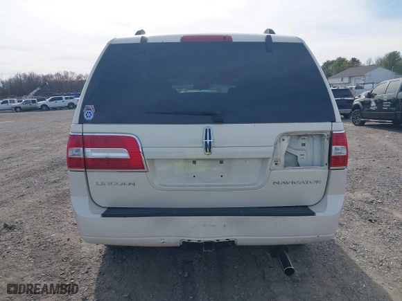2007 Lincoln Navigator with VIN 5LMFU28547LJ04440, listed as a IAAI auction lot 41839931 with 142,822 mi miles. Bid and sale history available at carsss.com. Image 16.