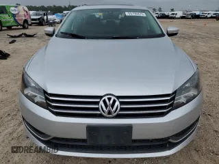 2013 Volkswagen Passat SE z VIN 1VWBH7A37DC083799, wystawiony jako Copart lot #55796875 z przebiegiem 111 747 mil mil oraz Szkoda całkowita • Salvage title. Historia ofert i sprzedaży dostępna na DreamBid. Obrazek 5.