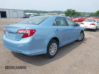 2012 Toyota Camry L z VIN 4T1BF1FKXCU549431, wystawiony jako IAAI lot #42514493 z przebiegiem Nie podano mil oraz . Historia ofert i sprzedaży dostępna na DreamBid. Obrazek 4.