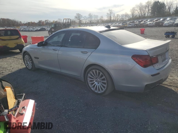 2013 BMW 7 Series 750i xDrive z VIN WBAYB6C53DD223796, wystawiony jako Copart lot #79402144 z przebiegiem 144 125 mil mil oraz Czysty tytuł • Clean title. Historia ofert i sprzedaży dostępna na DreamBid. Obrazek 2.