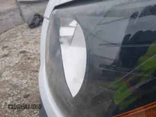 2016 Ford Transit Passenger XL z VIN 1FBZX2CM5GKA82811, wystawiony jako IAAI lot #41733437 z przebiegiem 31 959 mil mil oraz . Historia ofert i sprzedaży dostępna na DreamBid. Obrazek 17.