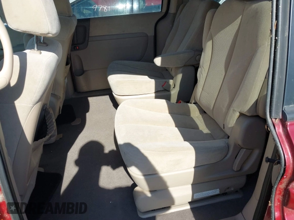 2008 Kia Sedona LX with VIN KNDMB233586245771, listed as a IAAI auction lot 41779801 with 141,157 mi miles. Bid and sale history available at carsss.com. Image 8.