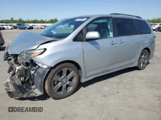 2019 Toyota Sienna SE with VIN 5TDXZ3DC8KS966042, listed as a Copart auction lot 60260385 with 33,970 mi miles and Salvage title. Bid and sale history available at DreamBid. Image 1.