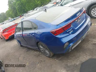 2024 Kia Forte GT-Line z VIN 3KPF54ADXRE758646, wystawiony jako IAAI lot #42105696 z przebiegiem Nie podano mil oraz . Historia ofert i sprzedaży dostępna na DreamBid. Obrazek 13.