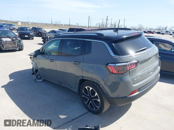 2022 Jeep Compass Limited z VIN 3C4NJDCB5NT136643, wystawiony jako IAAI lot #41737326 z przebiegiem 24 806 mil mil oraz . Historia ofert i sprzedaży dostępna na DreamBid. Obrazek 3.