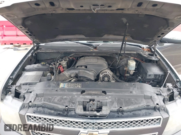 2011 Chevrolet Avalanche LS with VIN 3GNMCEE06BG129154, listed as a IAAI auction lot 41524963 with 236,029 mi miles and . Bid and sale history available at DreamBid. Image 10.