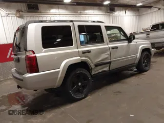 2006 Jeep Commander с VIN 1J8HG48K76C221543, выставлен на аукционе IAAI как лот 42310672 с пробегом 208 643 миль миль и . История ставок и продаж доступна на DreamBid. Изображение 4.