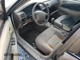2000 Chevrolet Prizm z VIN 1Y1SK5280YZ405636, wystawiony jako Copart lot #41633235 z przebiegiem Nie podano mil oraz Nie do naprawy • Non repairable. Historia ofert i sprzedaży dostępna na DreamBid. Obrazek 8.