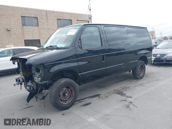 2010 Ford Econoline Passenger XL z VIN 1FBNE3BL8ADA02903, wystawiony jako IAAI lot #42103974 z przebiegiem Nie podano mil oraz . Historia ofert i sprzedaży dostępna na DreamBid. Obrazek 19.