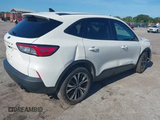 2022 Ford Escape SE z VIN 1FMCU0G64NUB84513, wystawiony jako IAAI lot #42579903 z przebiegiem 44 546 mil mil oraz . Historia ofert i sprzedaży dostępna na DreamBid. Obrazek 4.