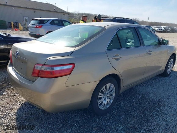 2007 Toyota Camry CE with VIN 4T1BE46K57U082347, listed as a IAAI auction lot 42004676 with 107,000 mi miles. Bid and sale history available at carsss.com. Image 4.