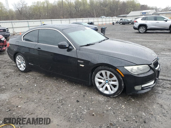 2012 BMW 3 Series 328i with VIN WBAKE5C59CJ106098, listed as a Copart auction lot 51977925 with 136,275 mi miles and Salvage title. Bid and sale history available at DreamBid. Image 4.