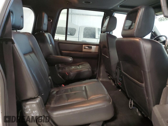 2014 Ford Expedition Max Limited z VIN 1FMJK2A54EEF00706, wystawiony jako Copart lot #87456134 z przebiegiem 143 382 mil mil oraz Szkoda całkowita • Salvage title. Historia ofert i sprzedaży dostępna na DreamBid. Obrazek 11.