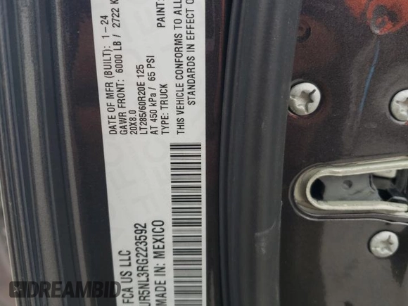 2024 Ram 2500 Laramie z VIN 3C6UR5NL3RG223592, wystawiony jako Copart lot #53073445 z przebiegiem 21 675 mil mil oraz Szkoda całkowita • Salvage title. Historia ofert i sprzedaży dostępna na DreamBid. Obrazek 14.