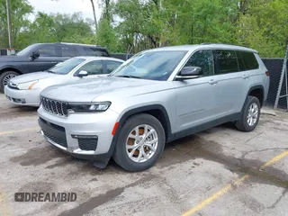 2023 Jeep Grand Cherokee Limited z VIN 1C4RJJBG8P8890280, wystawiony jako IAAI lot #42121395 z przebiegiem 42 983 mil mil oraz . Historia ofert i sprzedaży dostępna na DreamBid. Obrazek 2.