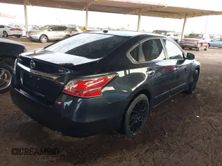 2015 Nissan Altima SL with VIN 1N4AL3AP3FN861361, listed as a IAAI auction lot 41886394 with 141,107 mi miles and . Bid and sale history available at DreamBid. Image 4.