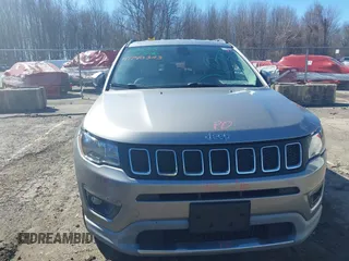 2019 Jeep Compass Altitude z VIN 3C4NJDBB4KT786870, wystawiony jako IAAI lot #41740323 z przebiegiem 165 092 mil mil oraz . Historia ofert i sprzedaży dostępna na DreamBid. Obrazek 13.