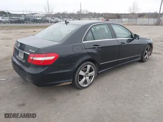 2013 Mercedes-Benz E-Class E 350 Luxury with VIN WDDHF8JB1DA738136, listed as a IAAI auction lot 41774836 with 181,846 mi miles. Bid and sale history available at carsss.com. Image 4.