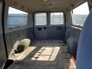 2005 Ford Econoline Passenger XL with VIN 1FBNE31LX5HA76002, listed as a Copart auction lot 43599865 with 198,749 mi miles and Salvage Title. Bid and sale history available at carsss.com. Image 10.