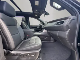2022 Chevrolet Suburban LT z VIN 1GNSKCKD8NR10297, wystawiony jako Copart lot #57376745 z przebiegiem 195 782 mil mil oraz Czysty tytuł • Clean title. Historia ofert i sprzedaży dostępna na DreamBid. Obrazek 5.