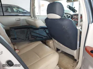 2007 Toyota Highlander w/3rd Row with VIN JTEEP21A070188206, listed as a IAAI auction lot 41999665 with 233,239 mi miles. Bid and sale history available at carsss.com. Image 8.