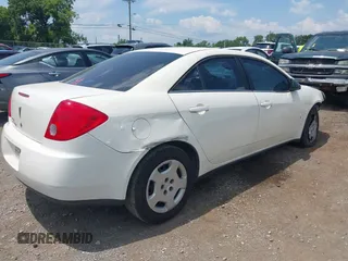 2008 Pontiac G6 1SV Value Leader with VIN 1G2ZF57B784201817, listed as a IAAI auction lot 39711687 with 1 mi miles. Bid and sale history available at carsss.com. Image 4.