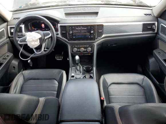 2022 Volkswagen Atlas SEL Premium R-Line with VIN 1V2FR2CAXNC532621, listed as a Copart auction lot 55081255 with 96,104 mi miles and Salvage title. Bid and sale history available at DreamBid. Image 8.